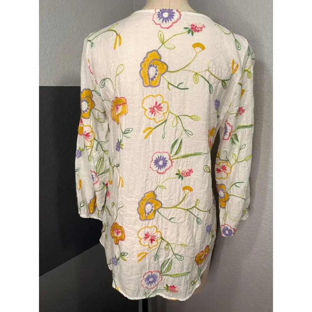Kindred Floral Embroidered Boho Blouse M White Sheer Peasant Top Resort Gauzy